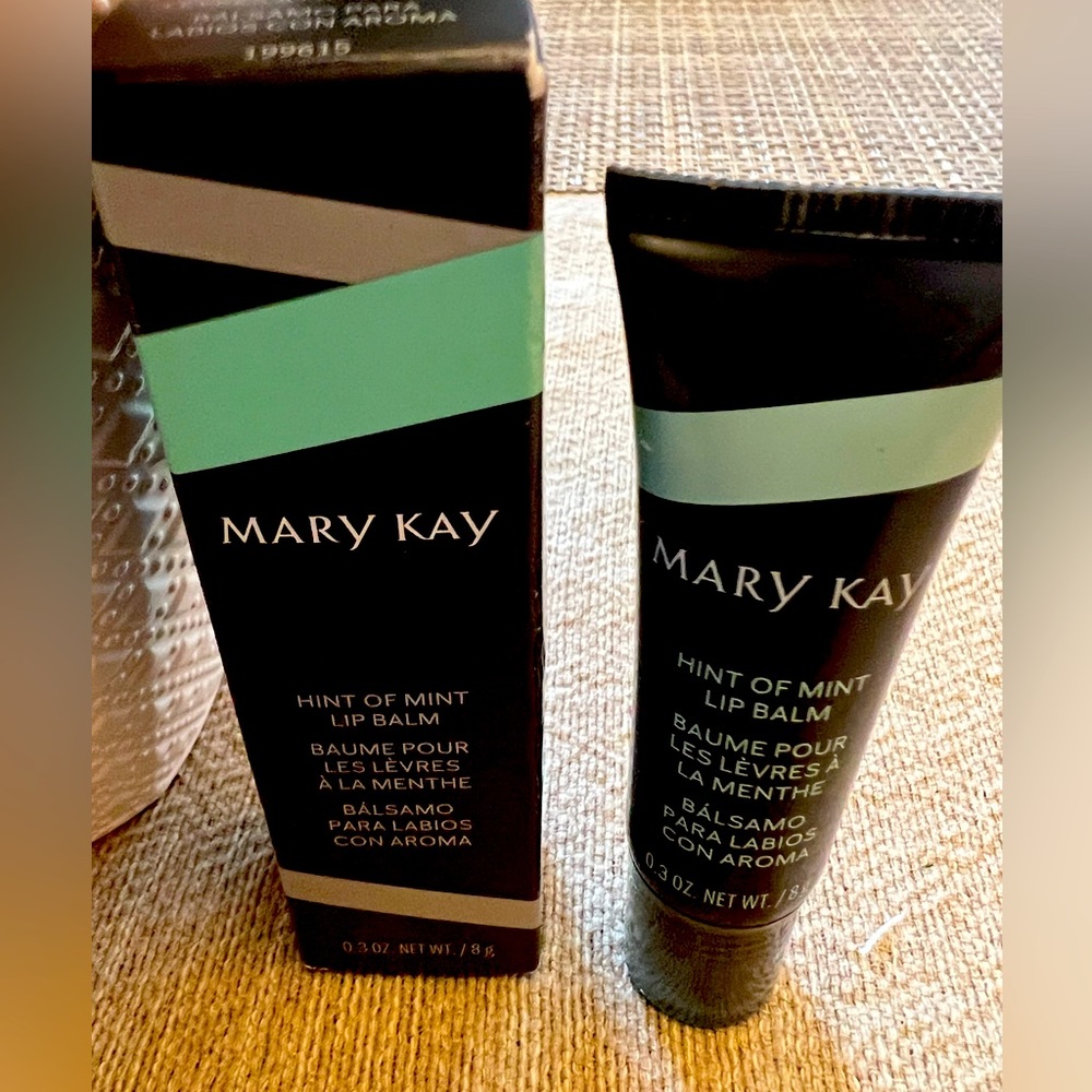 New Mary Kay Hint Of Mint Lip Balm